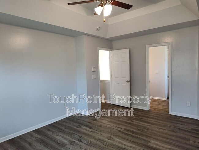 Building Photo - 3627 Pauline Ln