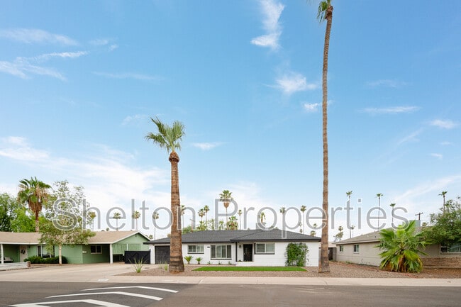 Building Photo - 1731 W Highland Ave