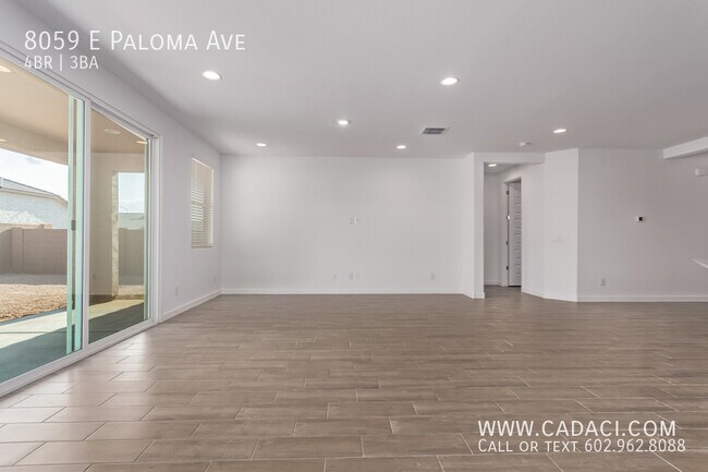 Building Photo - 8059 E Paloma Ave