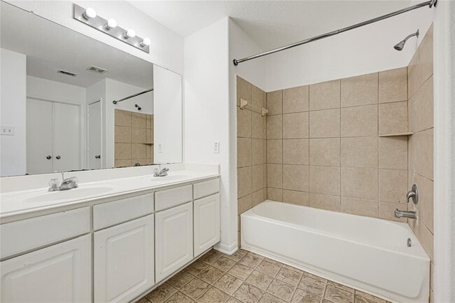 Building Photo - 5126 Lamppost Hill Ct