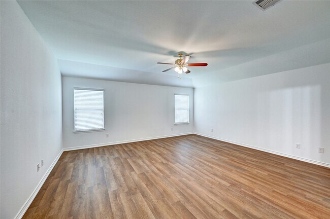 Building Photo - 9230 Mission Arbor Ln