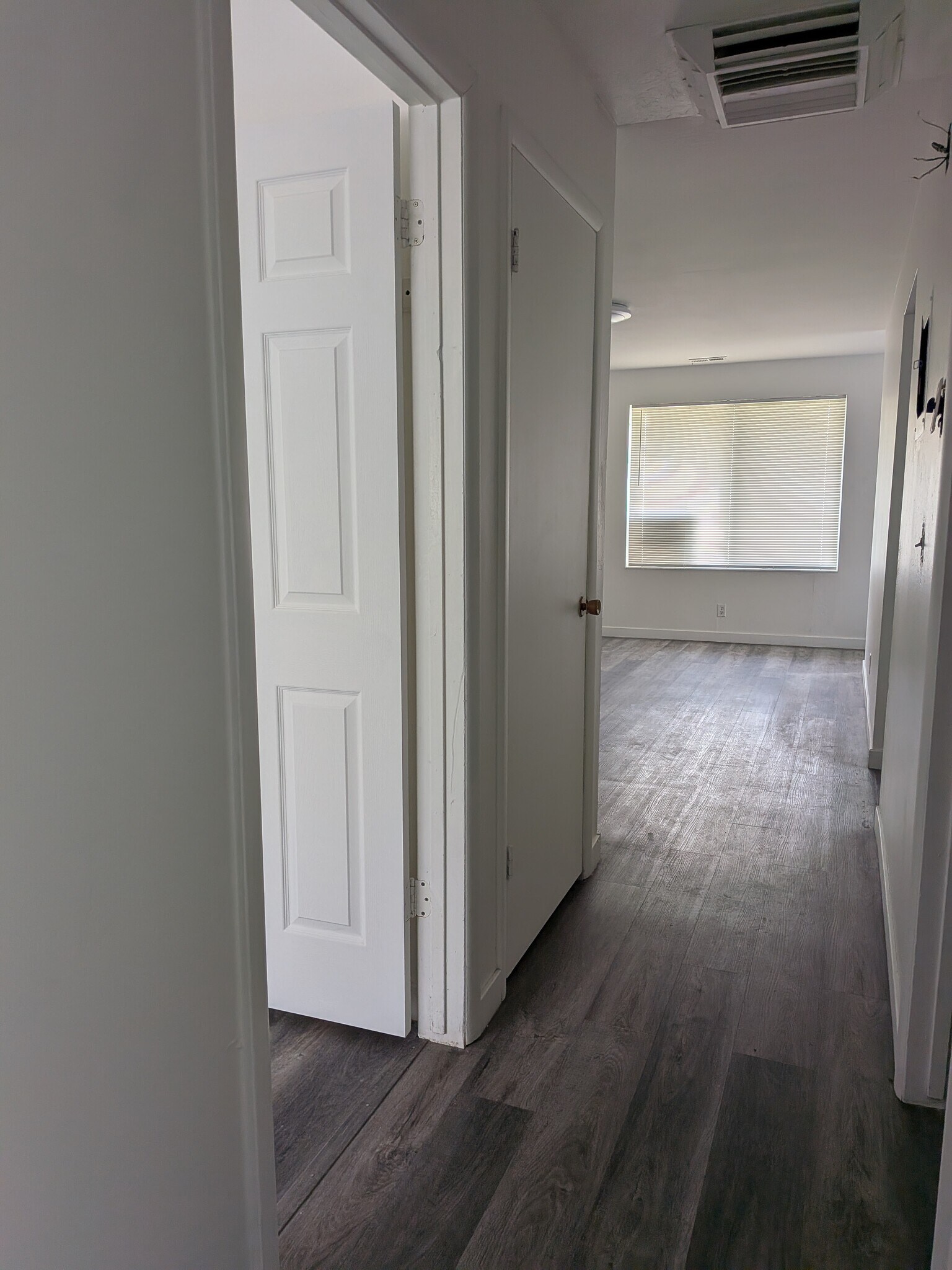 Building Photo - 595 W Tiffany Town Dr