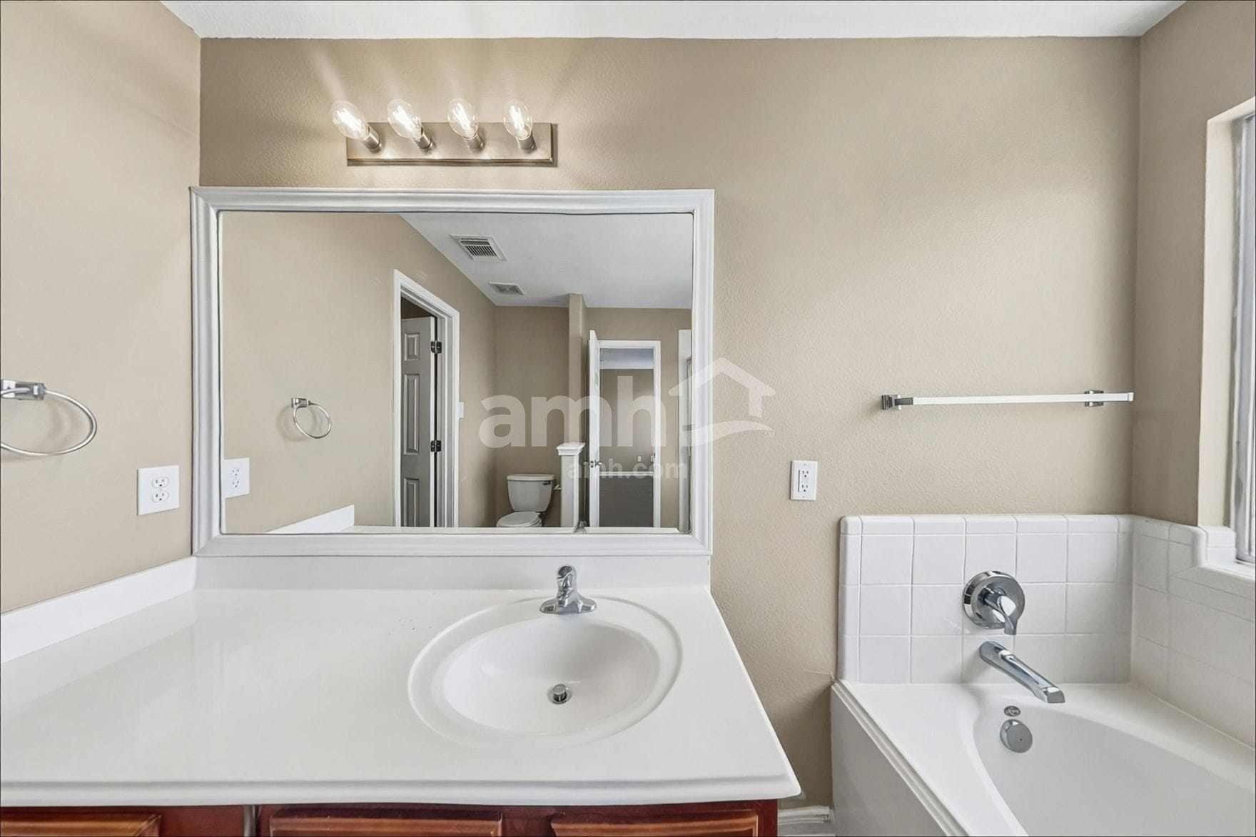 Building Photo - 1711 Mickle Creek Dr