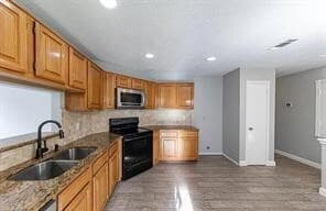 Building Photo - 2135 Collingsfield Dr