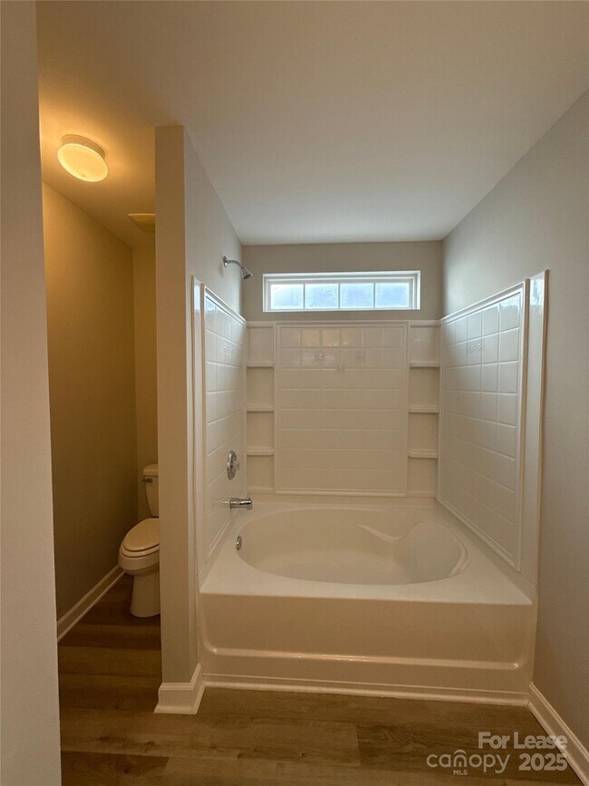 Building Photo - 4713 Brewer Dr