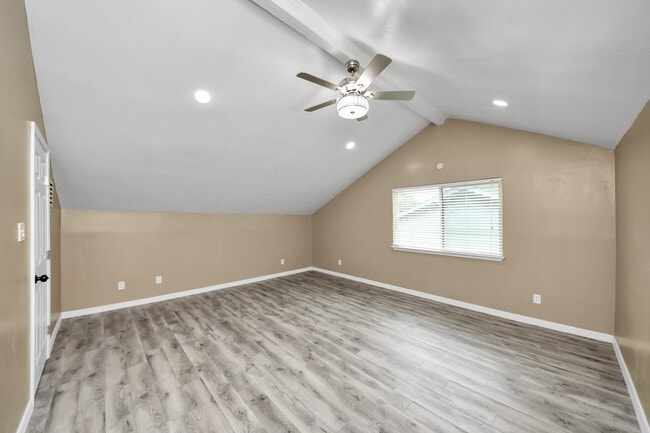Building Photo - 227 Concordia Dr