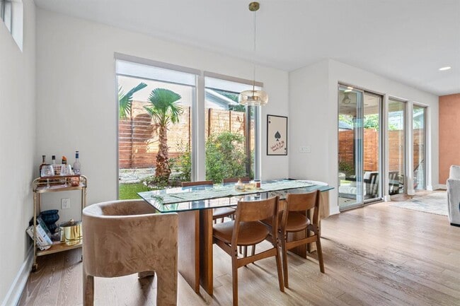 Building Photo - 2906 Webberville Rd