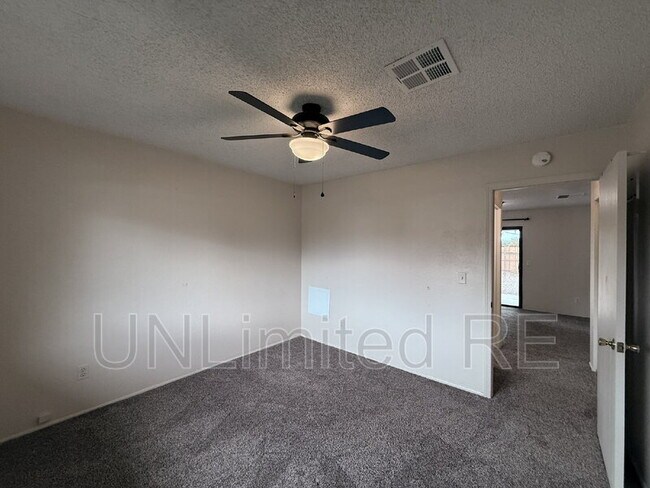 Building Photo - 4752 N Scout Way