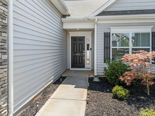 Building Photo - Stylish 3BR/2BA Home with Bonus Room in Gr...