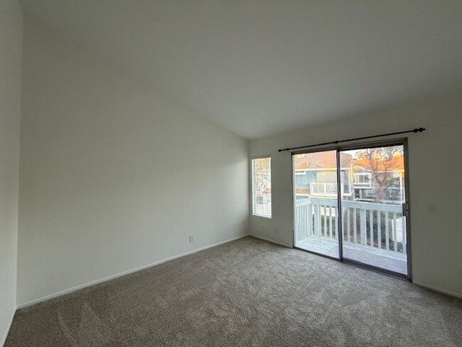 Building Photo - 2 bedroom townhome in Prime Aliso Viejo Lo...