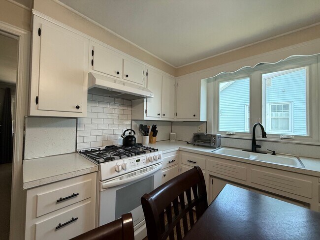 Building Photo - 22 Wagner Pl