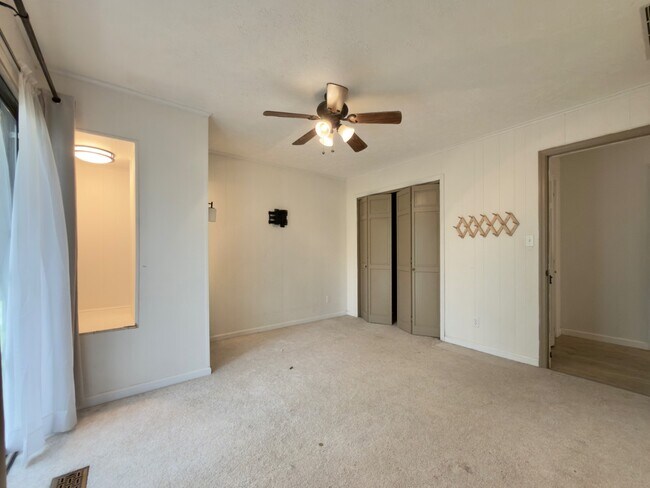 Building Photo - 295 Dogwood