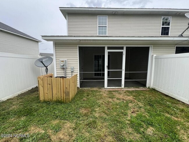 Building Photo - 411 Falls Cove