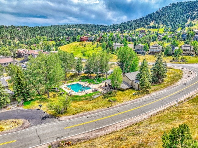 Building Photo - 23712 Pondview Pl