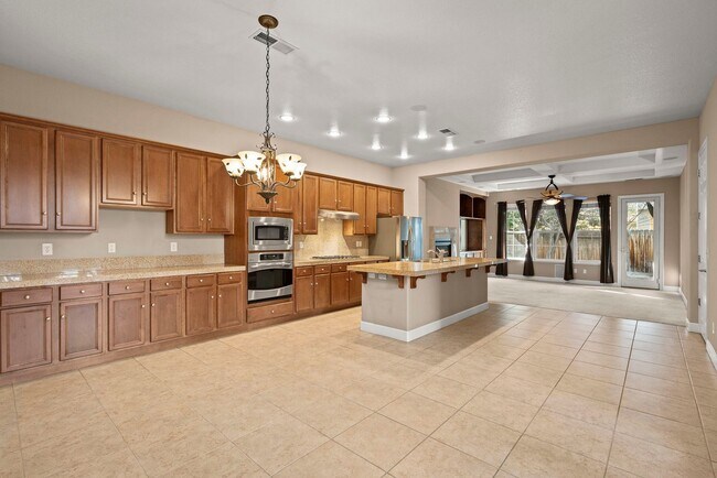 Building Photo - Damont Ranch Townhome Available to Lease Now