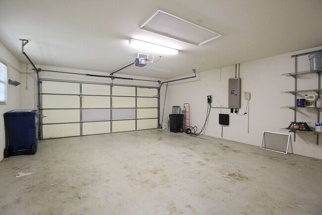 Building Photo - Annual rental: Spacious 3BR/2BA Creekwood Home with Office, Screened Lanai, EV Charger & Resort-S...