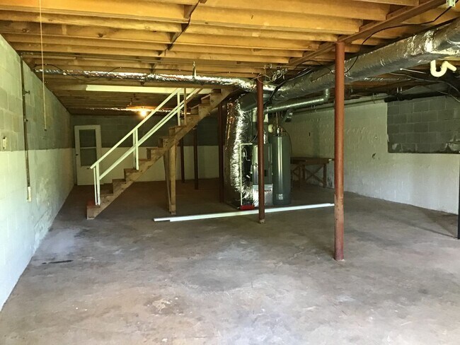 Building Photo - Chapel Hill!