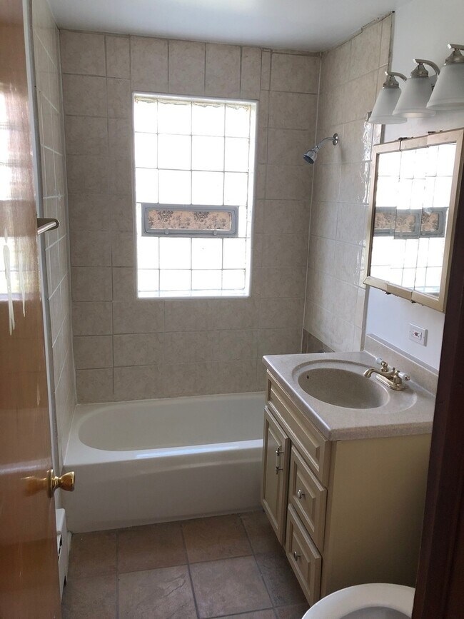 Building Photo - 4425 W 55th St