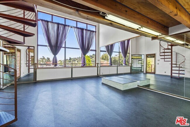 Building Photo - 2222 Bancroft Ave