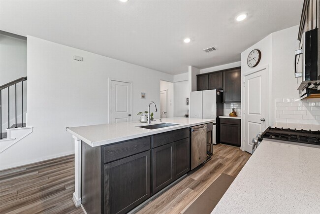 Building Photo - 21831 Tallulah River Dr
