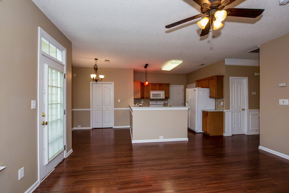 Building Photo - 12132 Old Willow Rd