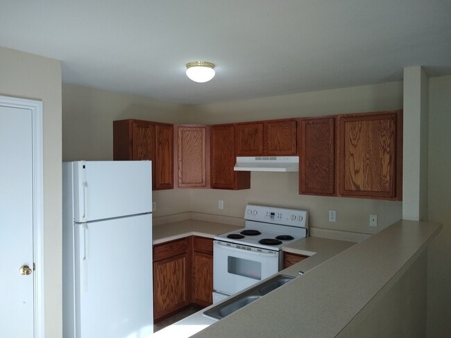 Building Photo - COMING SOON! 3 Bedroom Townhome Converse, TX