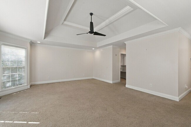 Building Photo - 2023 Galbraith Dr