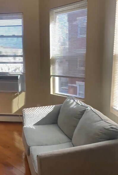 Primary Photo - 19 Burney St