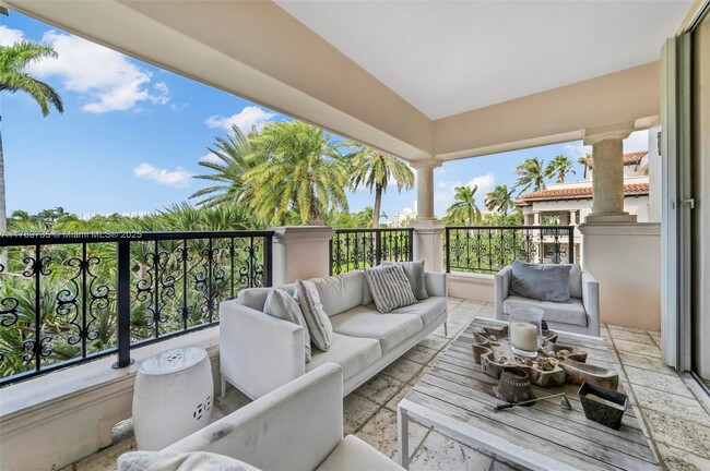 Building Photo - 19237 Fisher Island Dr
