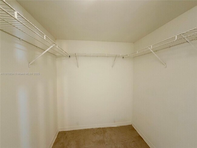 Building Photo - 2600 S University Dr