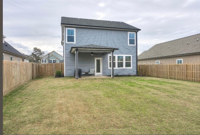 Building Photo - 3153 Wayne Dr