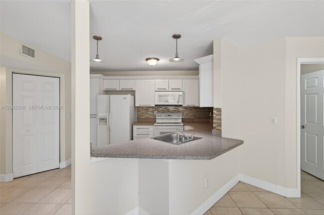 Building Photo - 4025 W McNab Rd