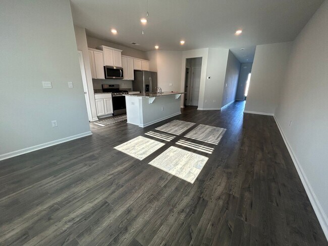 Building Photo - 1114 Bramhall Dr