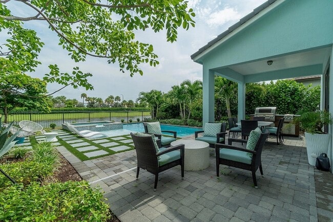 Building Photo - 4985 Coquina Pl