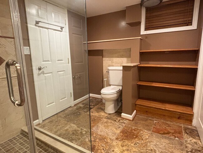 Building Photo - 3479 Overbrook Dr