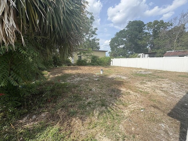 Building Photo - Charming Bungalow for rent in Lakeland