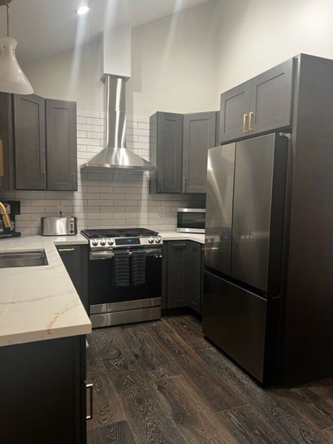 Building Photo - 2bd, 2ba Reno Bungalow in the Riverwalk Di...