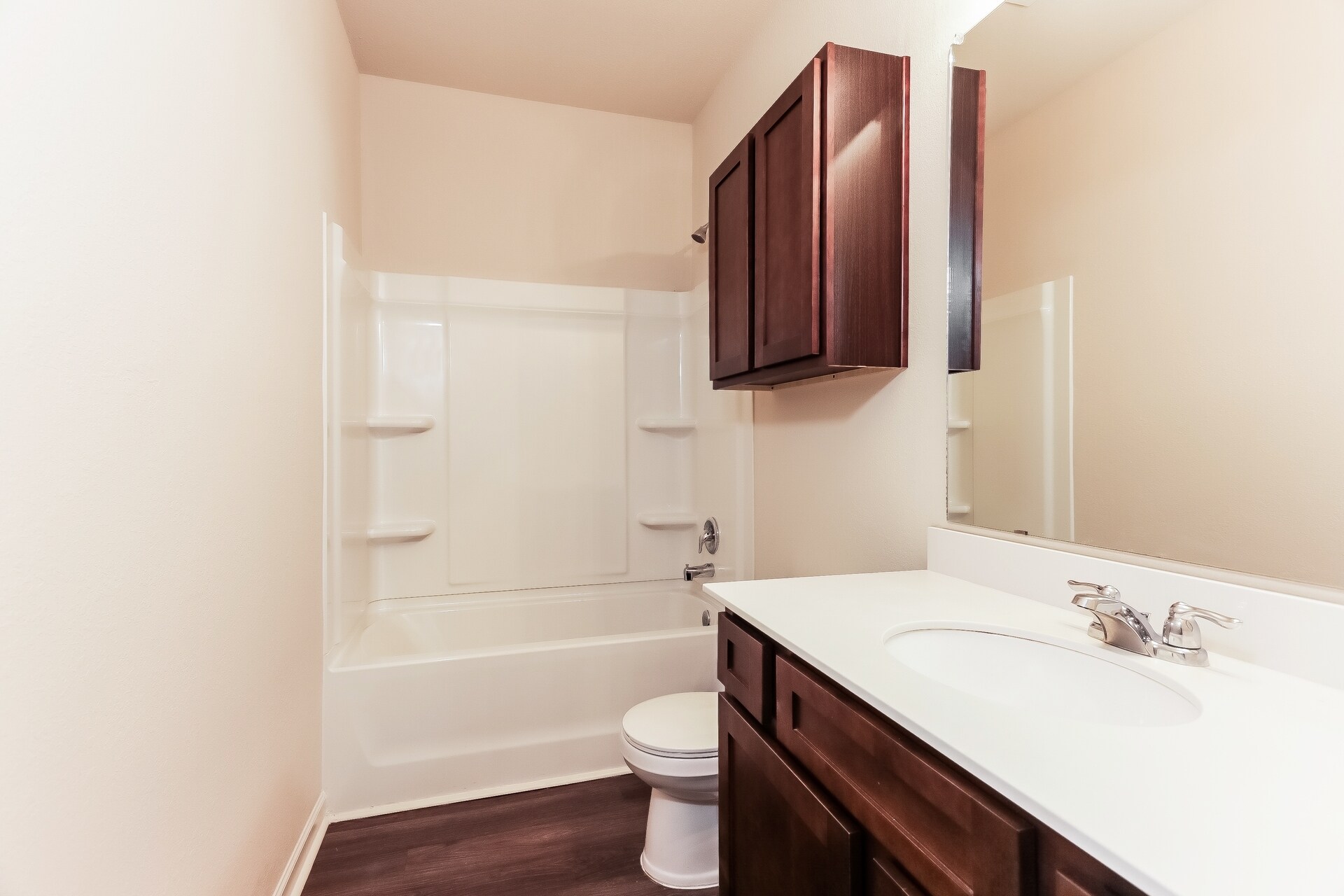 Building Photo - 325 Clover Cir