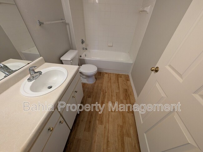 Building Photo - 10562 Windsor Lake Ct