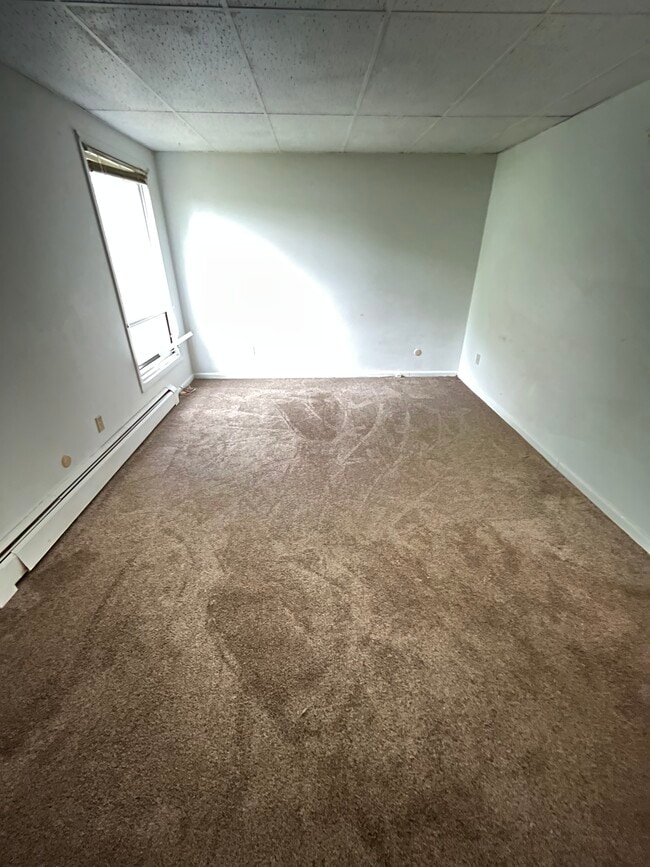 Full Bedroom View / Window - 13 Bancker Ave