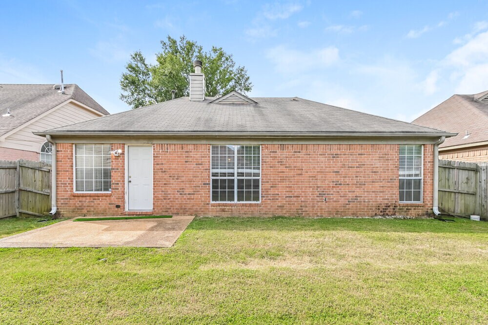 Building Photo - 8090 Bensford Ln