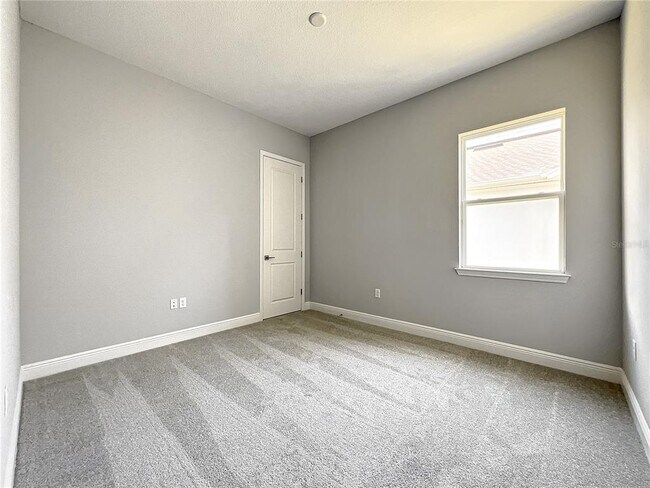 Building Photo - 13181 McMillan Dr