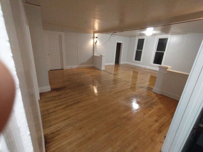 Primary Photo - Fon Du Lac Apartments