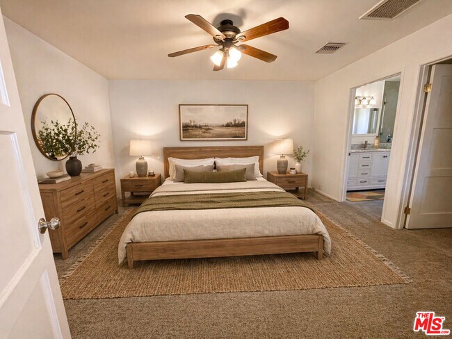 Building Photo - 17345 Hamlin St