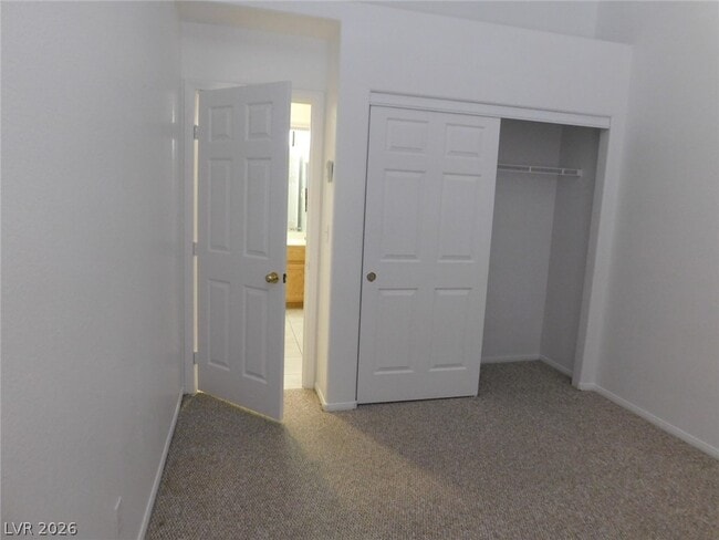 Building Photo - 1108 Coral Rainbow Ave