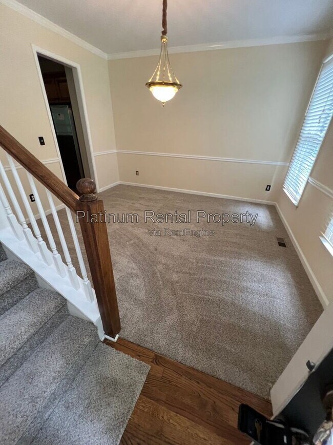 Building Photo - 7115 Red Fox Ln