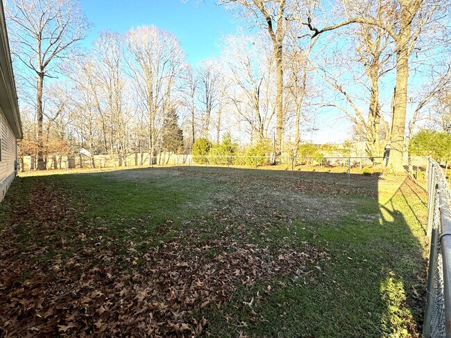 Building Photo - ~~ Home with 2 acres located in Mebane ~~