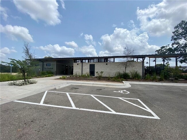 Building Photo - 122 Isaac Millsaps Trl