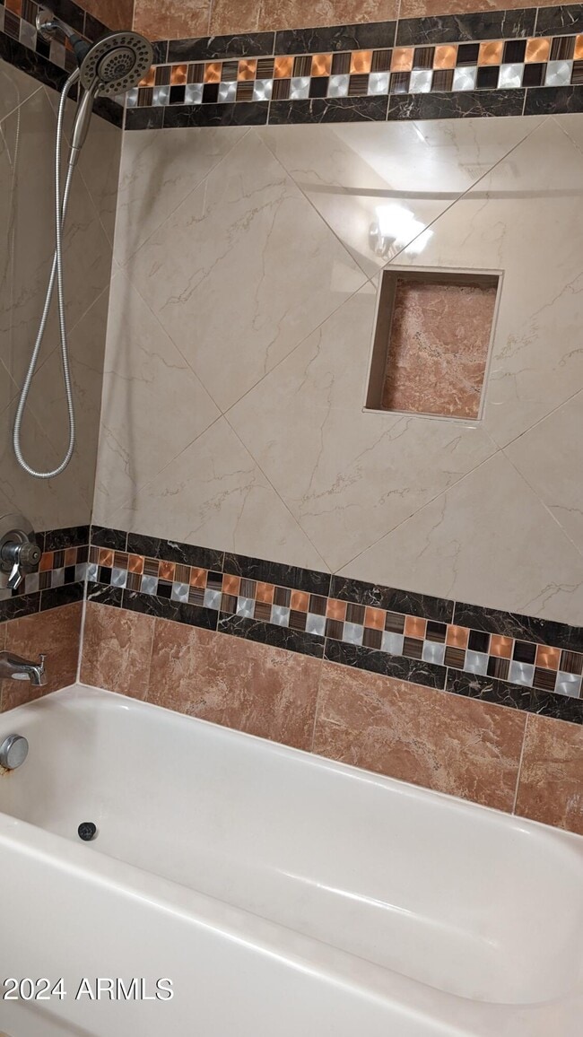 Building Photo - 1701 E Colter St