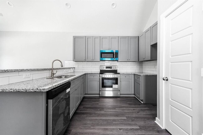 Primary Photo - 16977 Glenheath St